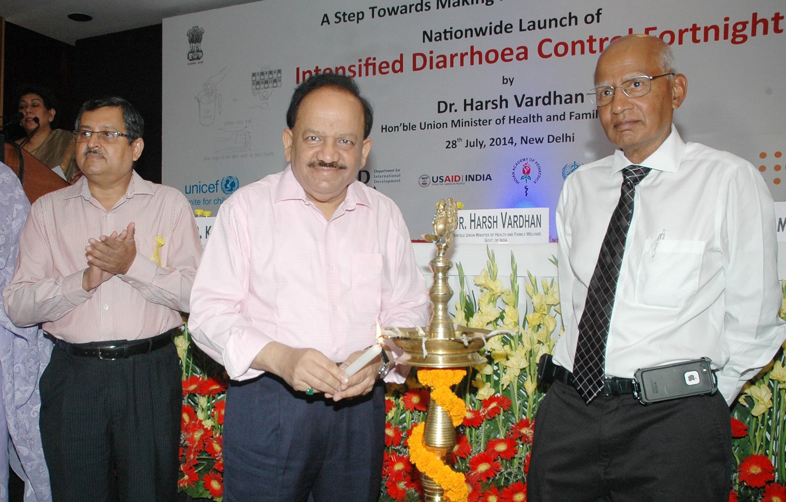 The Union Minister for Health and Family Welfare, Dr. Harsh Vardhan lighting the lamp at the launch of the Nationwide â€œIntensified Diarrhea Control Fortnight (IDCF)â€?, in New Delhi on July 28, 2014.