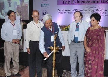The secretary, Department of Biotechnology, Dr K VijayRaghavan lighting the lamp to inaugurate the International Symposium on â€œRotavirus Vaccines for India-The Evidence and the Promiseâ€?, in New Delhi on May 14, 2013