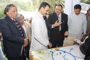 Dr Sanjeev Kumar Balyan at the exhibition