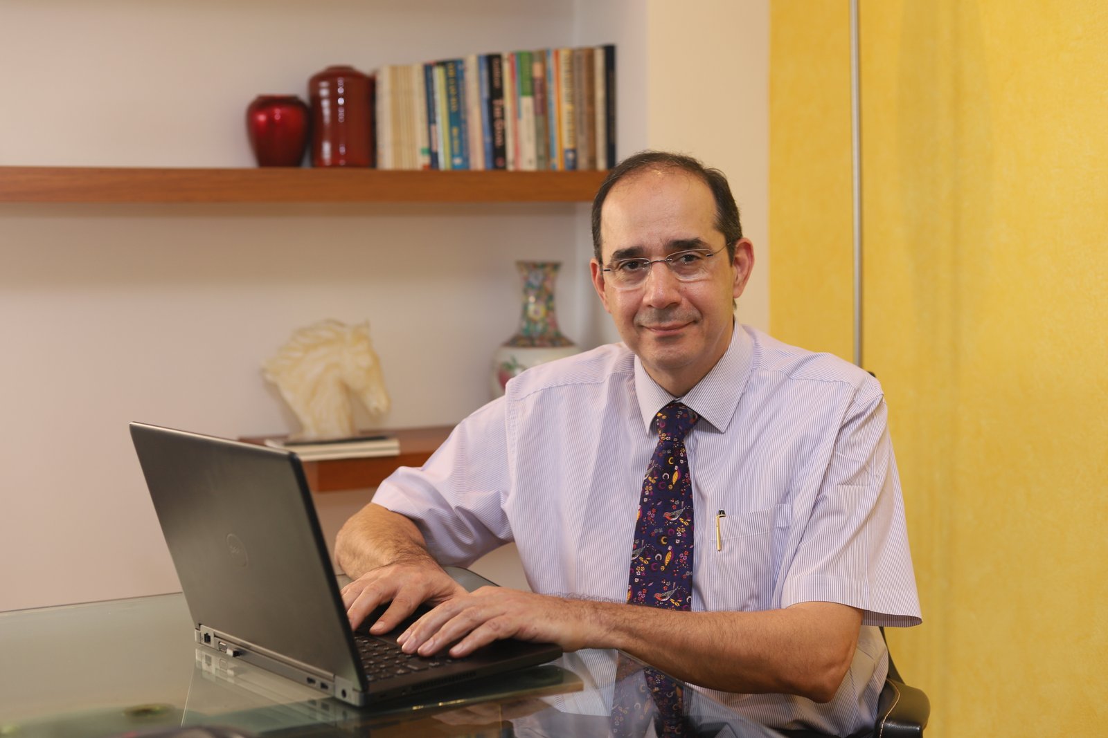 Dr Darius F Mirza
