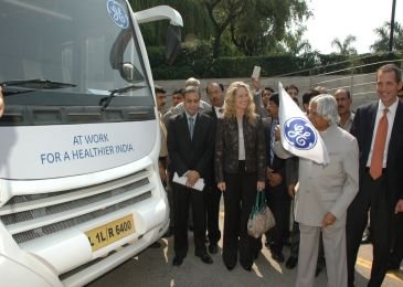 GE's Healthcare technology experiential lounge on wheels â€“ 'Mission Healthier India' being flagged off by Dr A P J Abdul Kalam, former President, India