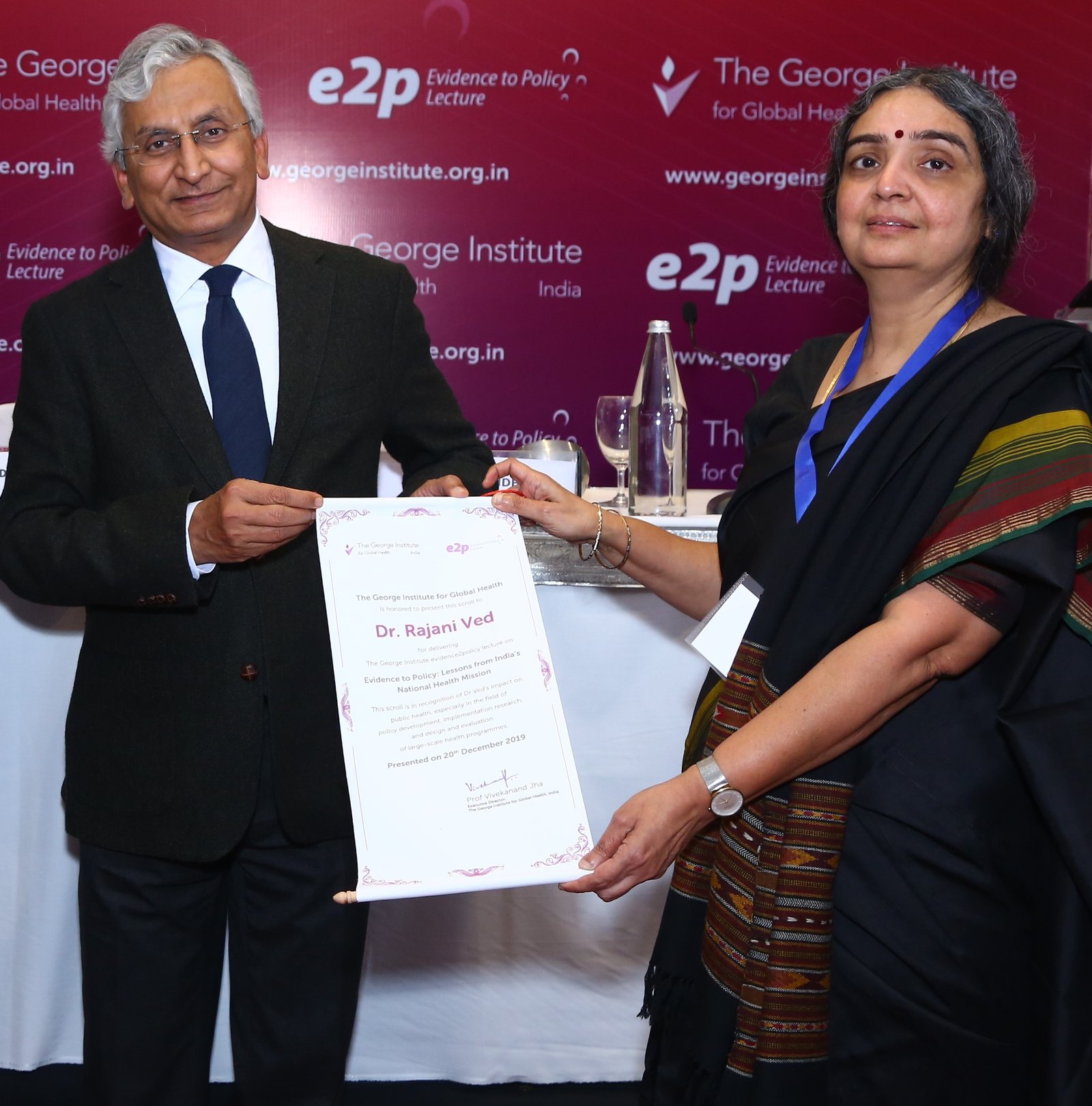 L-R: Prof Vivekanand Jha, Director of the George Institute India; Dr Rajani Ved, Executive Director of the National Health Systems Resource Centre (NHSRC) 