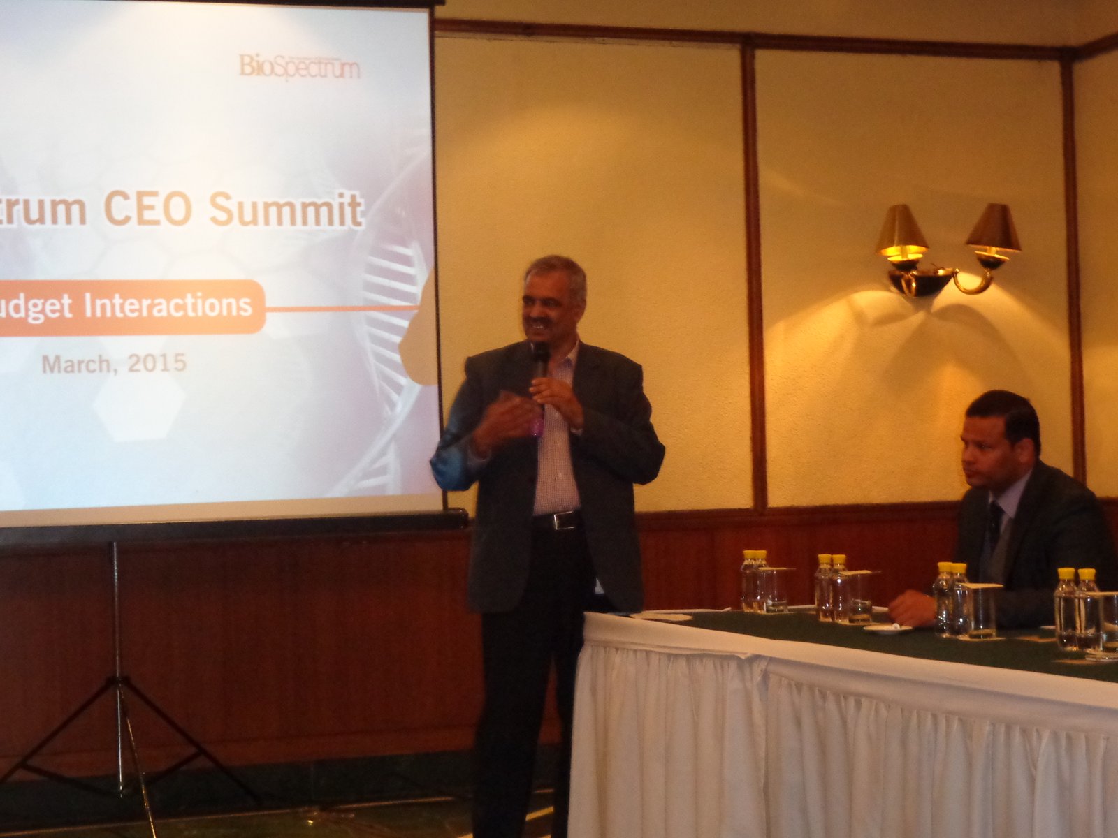 BioSpectrum's Editor in Chief, Mr N Suresh moderating the discussions between various representatives at the round table summit.